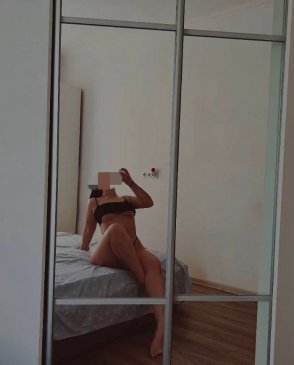 Milana, 23